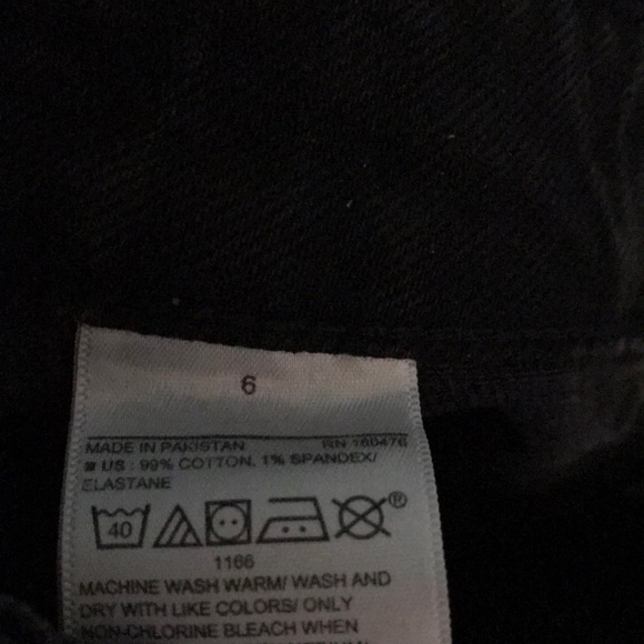 Old Navy Black Denim Skirt - Picture 5 of 5